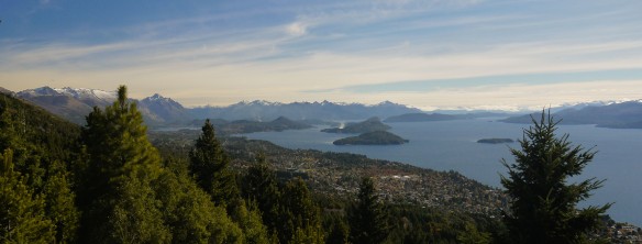 Nestled between the Cordillera de los Andes and lake Nahuel Huapi, Bariloche enjoys a spectacular location